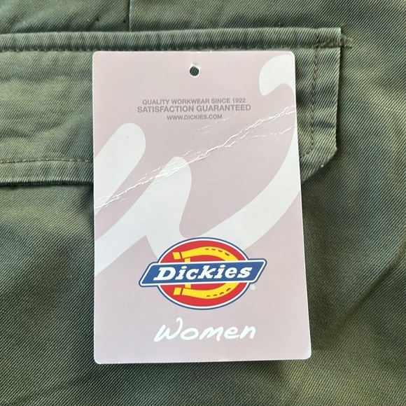 Dickies brand cargo shorts - Picture 8 of 8